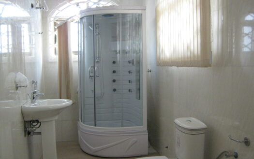 Furnished 6 bedroom to let at East Legon.