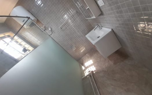 1 bedroom apartment to let at lakeside estates.