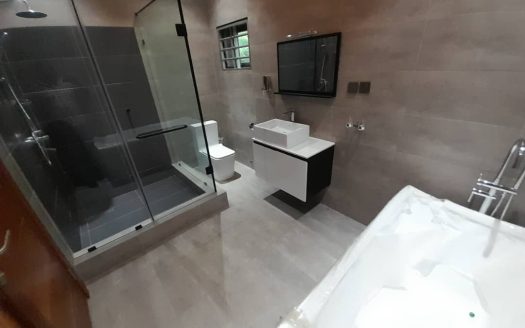 uncompleted 3 bedroom house for sale at Malejor(Adenta).