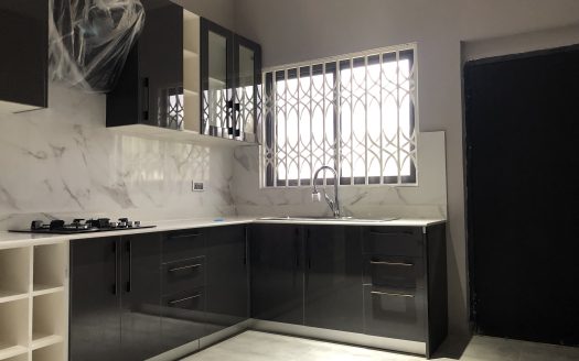 Executive 3 bedroom house for sale at Kwabenya.