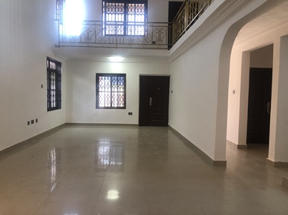 4 bedroom house for sale at Ashongman.