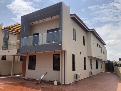 4 bedroom storey for sale at Oyarifa.