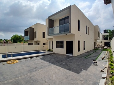 4 bedroom with swimming pool@East legon hills.