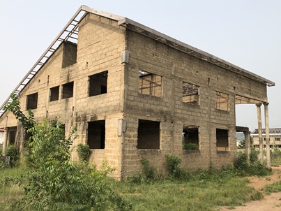 uncompleted 5 bedroom single storey for sale.