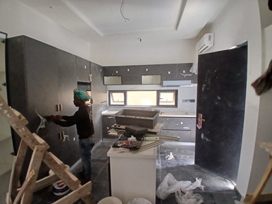 4 bedroom house with mini pool for sale.