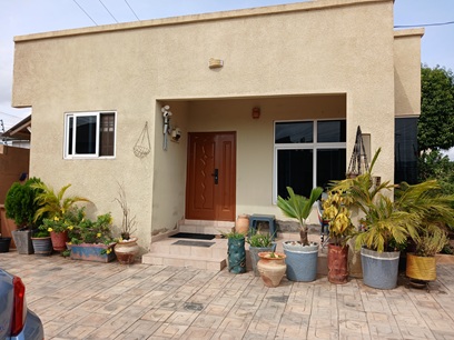 3 bedroom with attached boys quarters for sale at Oyarifa.