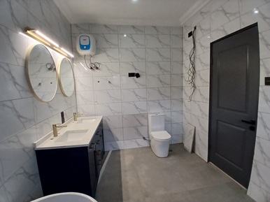 4 bedroom storey for sale at Lakeside c8.