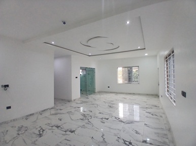 4 bedroom for sale at Lakeside estates.