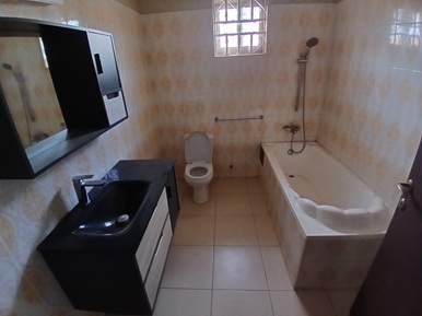 4 bedroom for sale at Oyibi,Sasabi.