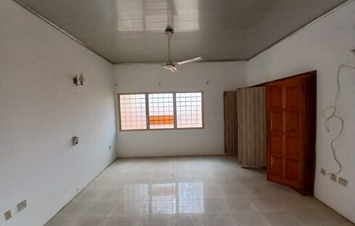 5 bedroom with an out-house for rent at Adenta,frafraha.